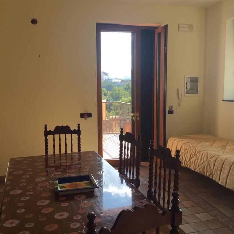 Milordrelais Villa มัสซาลูเบรนเซ ภายนอก รูปภาพ